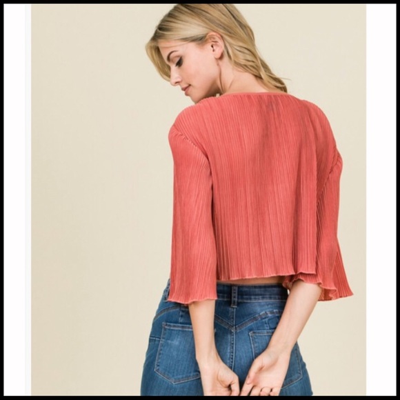 Tie-Front Flutter Sleeve - Picture 4 of 5